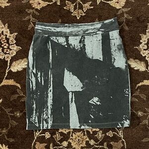 [Religion] Gray Skirt